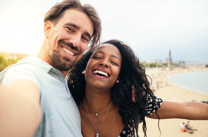 Interracial couple in Maryland