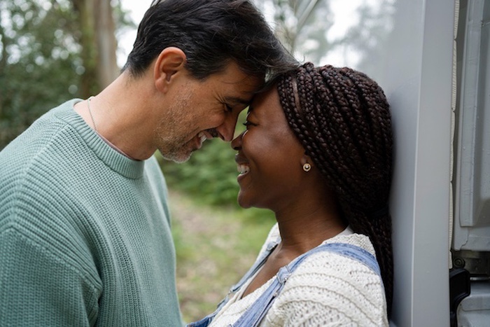 Interracial couple in Maryland